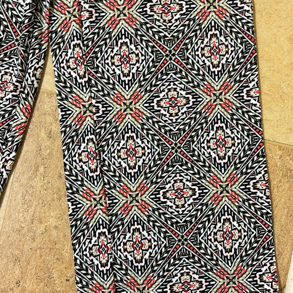 Styled Pants - Picture 4 of 6